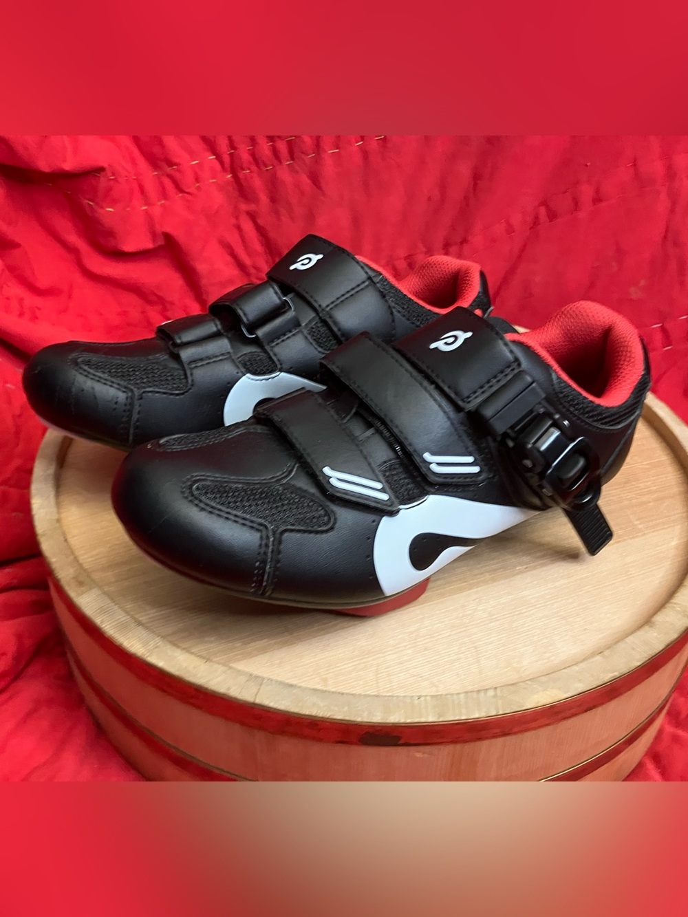 EUC Peleton Original Cycling Spin Shoe Black White Red 3-Bolt EU 38/US 7.5